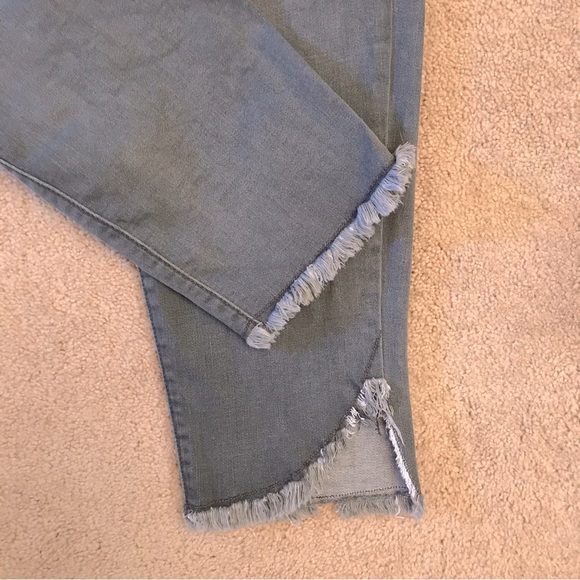 Lane Bryant Mid Rise Super Stretch Skinny Jeans Womens Size 20 Grey Distressed - Picture 6 of 14